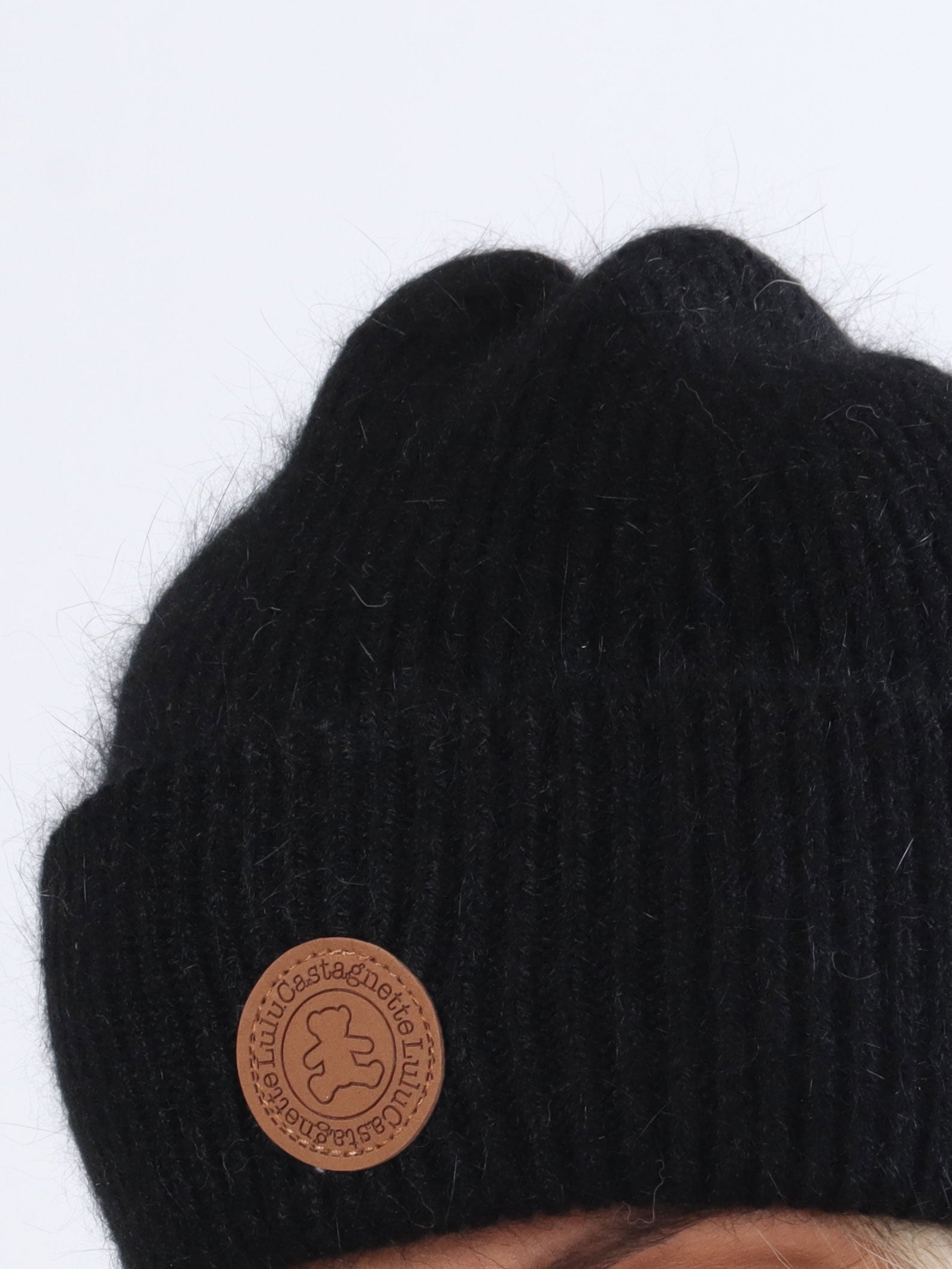 Aliyan - Blød hue i angora uld